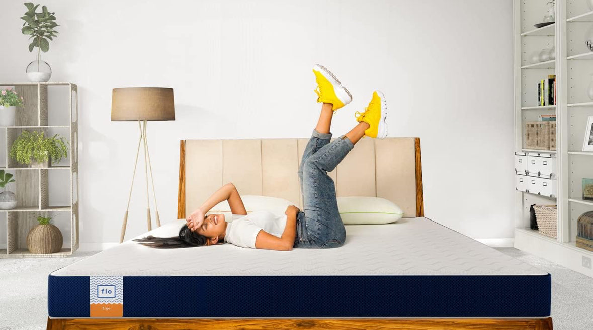 Flo Ergo™ Memory Foam Mattress infused with Aloe Vera and Motion Isolation™ Technology, offering Medium Soft comfort for restful sleep | 4-Inch Thick | King Size (72 × 70 × 4 inches) | Backed by a 10-Year Warranty