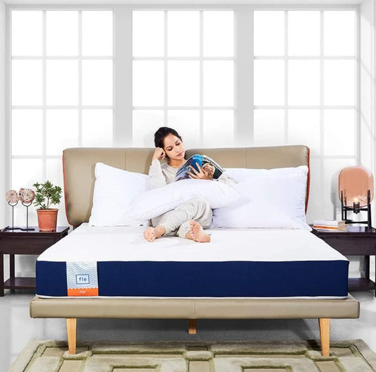 Flo Ergo™ Memory Foam Mattress infused with Aloe Vera and Motion Isolation™ Technology, offering Medium Soft comfort for restful sleep | 4-Inch Thick | King Size (72 × 70 × 4 inches) | Backed by a 10-Year Warranty