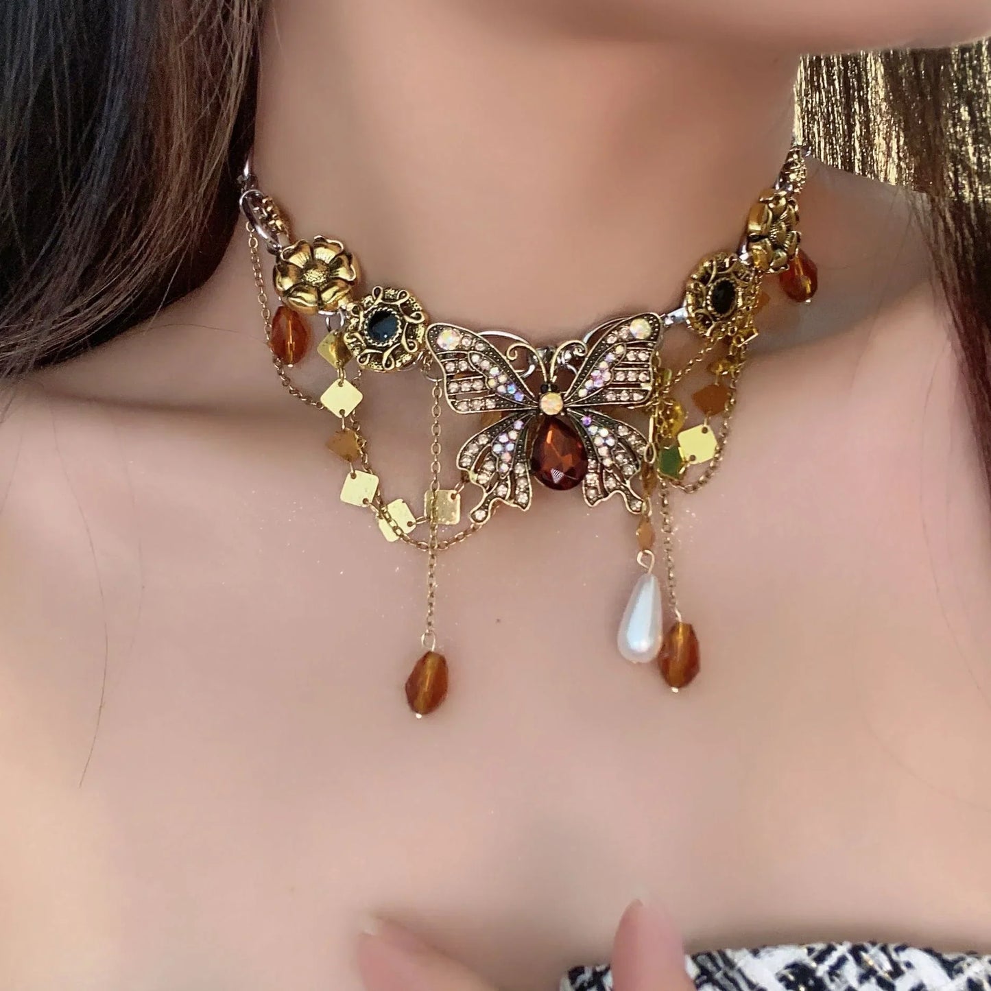 Hermosa Accessories Butterfly Flower Necklace Artificial Jewellery