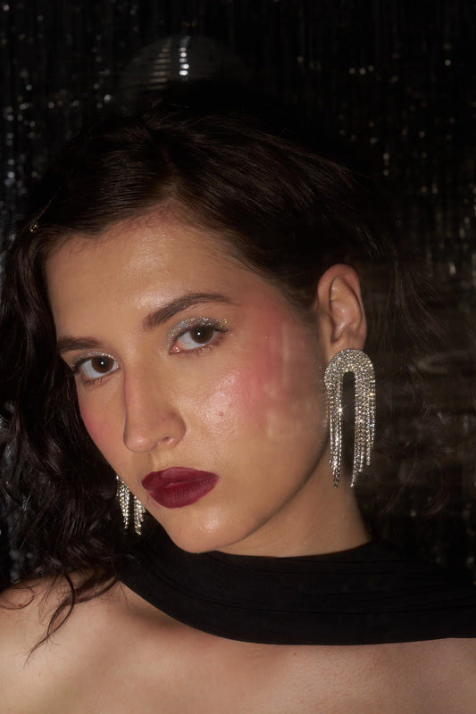 HERMOSA ACCESSORIESS
Diamond U Dangler Artificial Jewellery