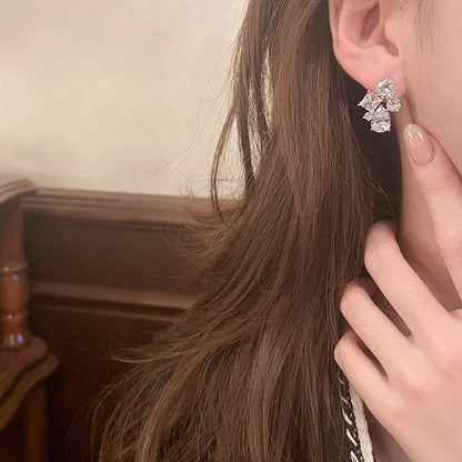 HERMOSA ACCESSORIESS
Diamond Studs Artificial Jewellery