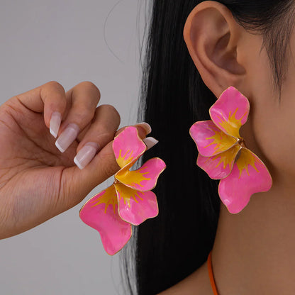 HERMOSA ACCESSORIESS
Bloom Pink Flower Earrings Artificial Jewellery