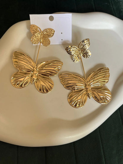 HERMOSA ACCESSORIESS
Butterfly Hanging Earrings Artificial Jewellery