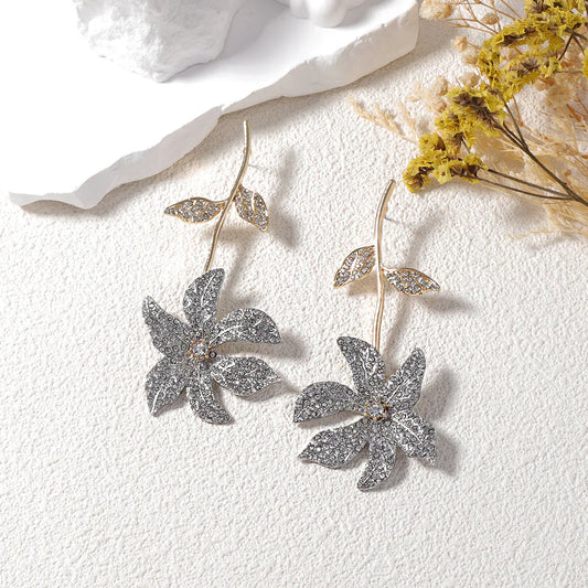 HERMOSA ACCESSORIESS
Upside Down Flower Artificial Jewellery