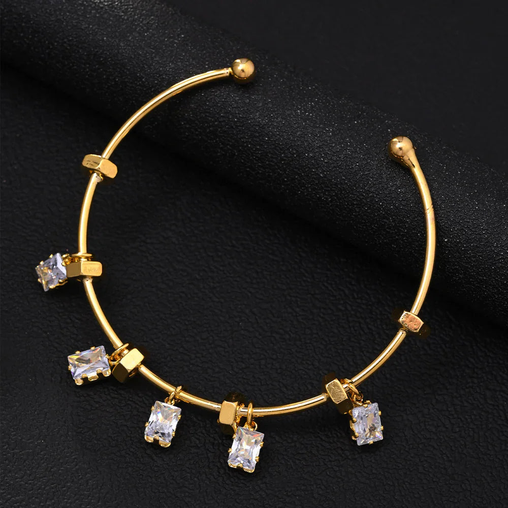 HERMOSA ACCESSORIESS
Hanging Diamond Kada Artificial Jewellery
